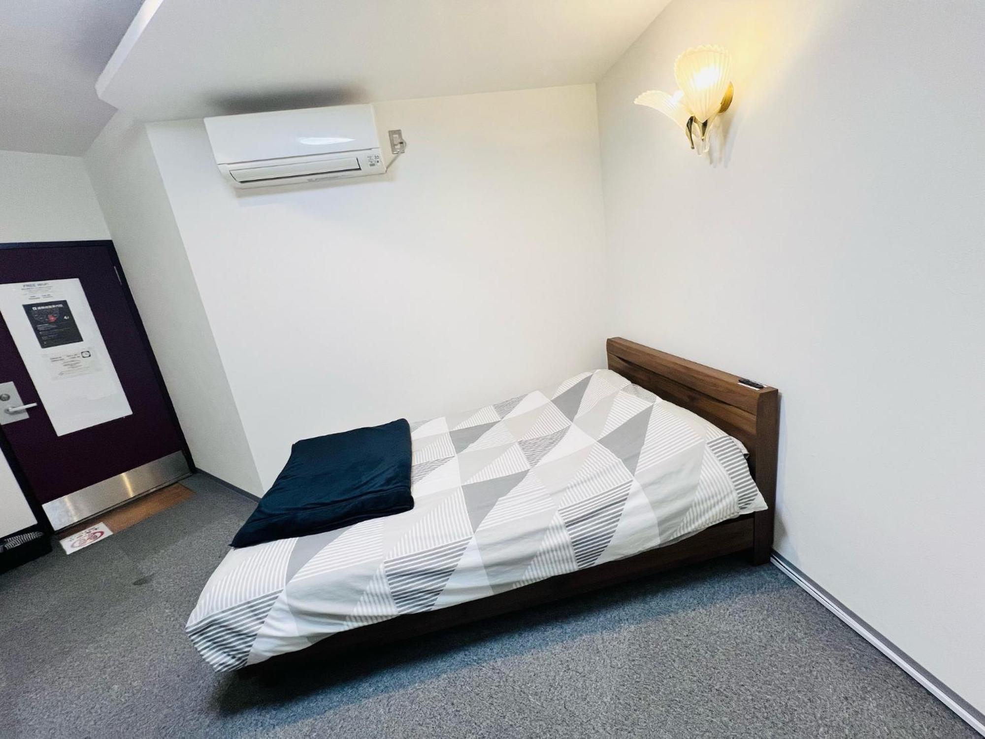 Hotel Leola - Vacation Stay 25772V Осака Екстер'єр фото